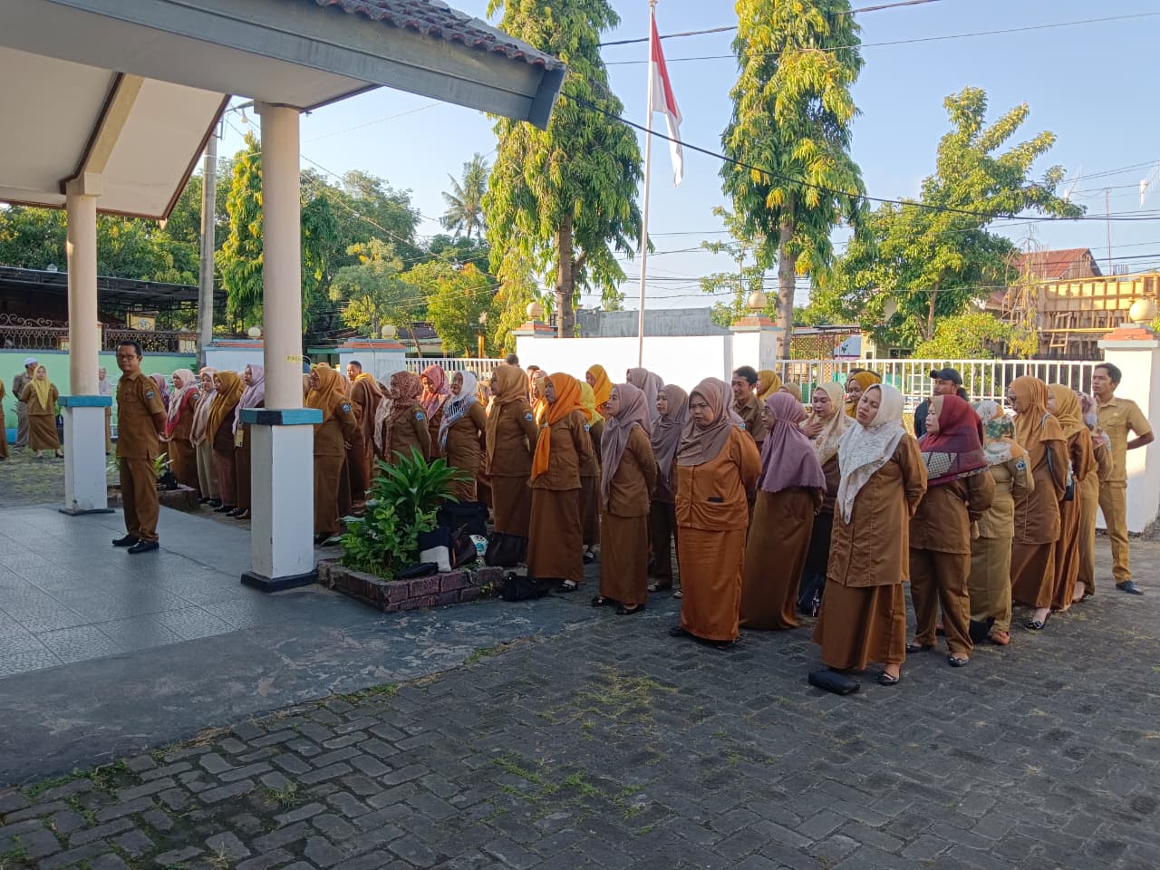 Apel Pagi Kecamatan Bantaeng: Memperkuat Sinergi Aparatur, Lurah Lembang Hadir Bersama Jajaran Pemerintahan